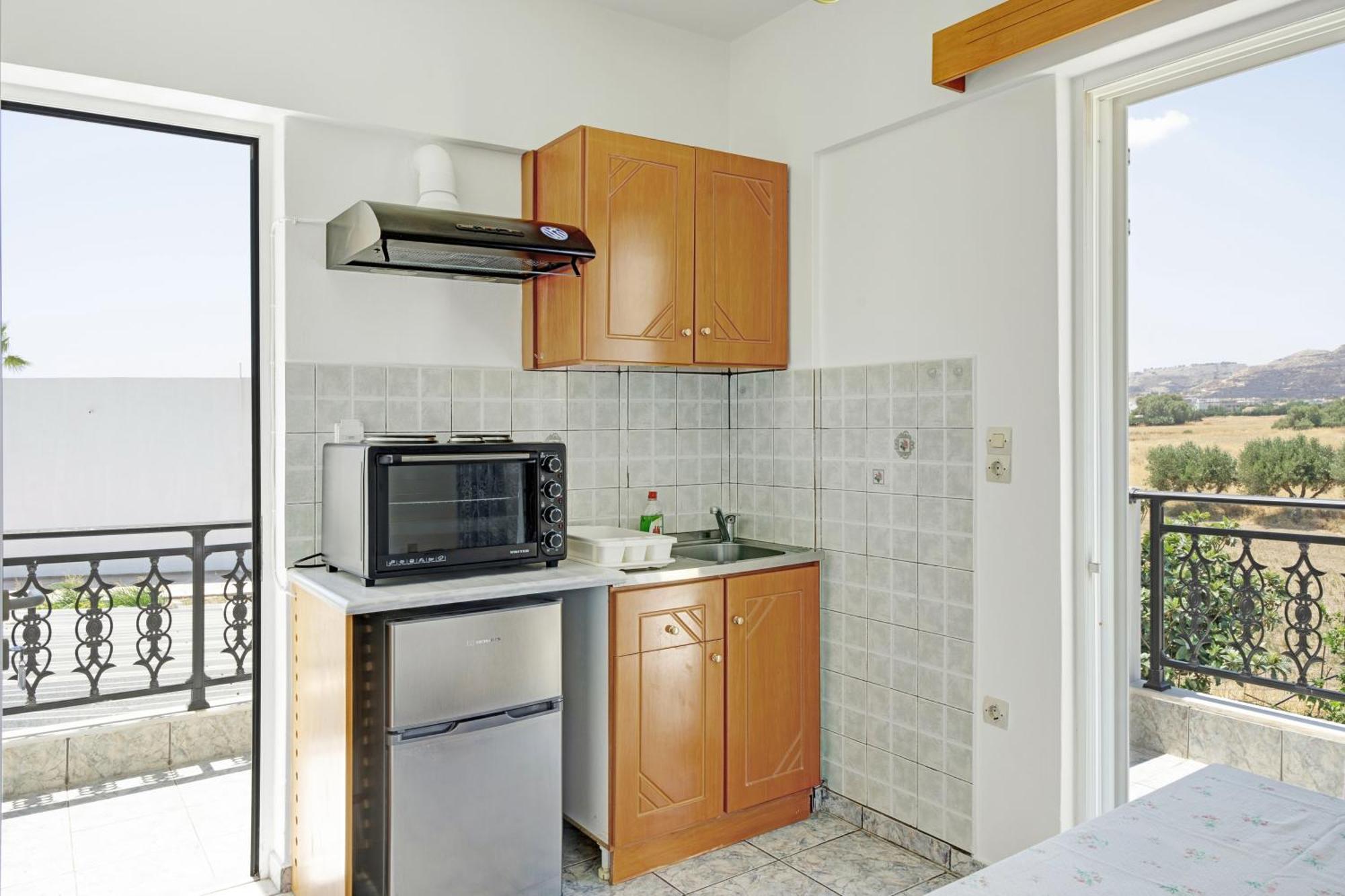 Athina Seaside Apartment